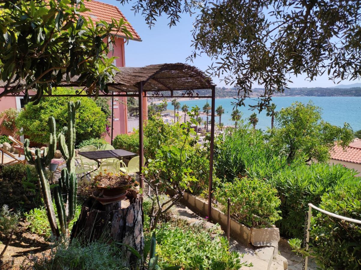 בנדול Les Galets Hotel Et B&B מראה חיצוני תמונה